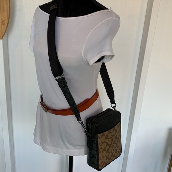 Coach Sullivan Crossbody In Blocked Signature NWOT - Picture 11 of 17